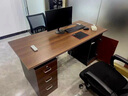人文成家辦公桌工作臺老板桌辦公室電腦桌臺式桌簡(jiǎn)約現代職員工位寫(xiě)字桌子 【28mm加厚桌面】胡桃色長(cháng)1.4米 實(shí)惠（自主安裝） 曬單實(shí)拍圖