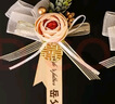 贊玥 結(jié)婚胸花 新郎新娘中式婚禮胸花父親母親胸花襟花婚慶喜慶用品 香檳茶包胸花1對（新郎/新娘） 曬單實拍圖