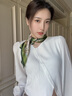 CARNEGIE&KEITH絲巾女100%桑蠶絲小方巾領(lǐng)巾高檔七夕情人禮物媽媽長(zhǎng)輩教師節(jié)禮物 花卉蝴蝶【高級(jí)感禮盒裝】 曬單實(shí)拍圖