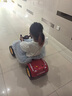 AULDEY兒童電動(dòng)四輪卡丁車1-8歲平衡車四輪小孩禮物可坐帶遙控免安裝 動(dòng)感紅雙驅(qū)大電瓶藍(lán)牙音樂遙控 曬單實(shí)拍圖