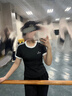 繪詩慧黑色短袖女新款2025年夏季正肩T恤黑色修身學(xué)生緊身顯瘦圓領(lǐng)體恤 條紋正肩字母短袖 【黑色】 M 曬單實拍圖
