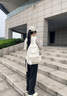 viney新款書(shū)包4-6年級初中高中大學(xué)生雙肩包女輕便背包戶(hù)外出游旅行包 米白色+可愛(ài)掛件 高顏值大容量簡(jiǎn)約百搭通勤電腦包 曬單實(shí)拍圖