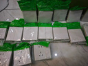施耐德電氣 五孔插座帶雙控開(kāi)關(guān) 86型一開(kāi)雙控5孔插座面板 珍鉑系列絲絨白色 曬單實(shí)拍圖