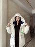 鴨鴨中長(zhǎng)款羽絨服女士2025年冬季新款收腰連帽時(shí)尚保暖顯瘦派克服外套 酒紅色 M (建議110-125斤) 曬單實(shí)拍圖