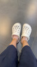 crocs卡駱馳洞洞鞋貝雅卡駱班輕便耐磨一腳蹬休閑鞋|205089 白/深藍(lán)-126 36 /37(220mm) 曬單實(shí)拍圖