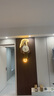 致匠心輕奢電視背景墻裝飾畫(huà)創(chuàng)意客廳鐘表掛畫(huà)時(shí)鐘格柵裝飾掛件餐廳壁燈 B-羽韻時(shí)計(jì) 50*97cm 雙層UV精雕+亞克力+立體金屬條掛墜小號(hào) 人體感應(yīng)燈畫(huà)(接電源220V+默認(rèn)暖光) 曬單實(shí)拍圖
