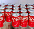 可口可樂（Coca-Cola）汽水 碳酸飲料 200ml*24罐  迷你摩登罐 新老包裝隨機(jī)發(fā)貨 曬單實(shí)拍圖