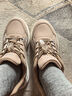 足力健老人鞋中老年運動(dòng)休閑散步鞋送長(cháng)輩緩震散步鞋25313061J 淺麥色-女 36 曬單實(shí)拍圖