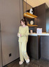 另約2026新款防凸點(diǎn)莫代爾棉質(zhì)睡衣女帶胸墊長(cháng)袖圓領(lǐng)套裝慵懶風(fēng)家居服 6528HU 黃色灰領(lǐng) M 曬單實(shí)拍圖