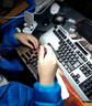 TAFN拔軸器拔鍵器二合一鍵盤(pán)清理工具鍵帽取帽器更換軸體工具熱插拔換軸工具鍵盤(pán)軸體四爪拆卸工具神器 二合一升級(jí)版四爪拔軸器拔鍵器（半透紅） 曬單實(shí)拍圖