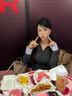 UR【HOT】2025秋季新款女裝撞色拼接V領(lǐng)針織衫UWJ950069 中灰 (面料微透) M 曬單實(shí)拍圖