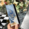 愛絢真前屏全包保護(hù)套適用華為matex6典藏版手機(jī)殼matex5帶折疊支架智能翻蓋折疊屏防摔前后殼男女新款 新研發(fā)*真前屏全包保護(hù)*合金旋轉(zhuǎn)支架【納財(cái)貔貅】 華為 Mate X6 曬單實(shí)拍圖