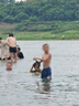欣格兒童電動(dòng)水槍戲水玩具連發(fā)燈光充電打水仗戶外沙灘黑射程遠(yuǎn)燈光 曬單實(shí)拍圖