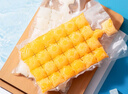 得力一次性冰袋制冰袋50片裝 食品級(jí)冰格袋帶漏斗 自封密封冰塊模具 曬單實(shí)拍圖