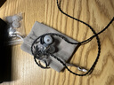 興戈EW200 可換線(xiàn)HiFi有線(xiàn)耳機動(dòng)圈高音質(zhì)大聲場(chǎng)聽(tīng)聲辨位吃雞入耳式電腦游戲電競音樂(lè )耳塞 EW200【3.5帶麥】線(xiàn)長(cháng)約1.7M 曬單實(shí)拍圖