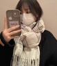 雪倫朵圍巾女冬季2025新年加厚保暖披肩圍脖女生生日禮物送女朋友送閨蜜 格紋#白色【圍巾手套二件套禮盒裝】 曬單實(shí)拍圖