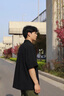 威登羊夏季男士冰絲短袖t恤寬松潮流高級(jí)感半袖上衣服搭配帥氣休閑套裝 黑外套+白短T+淺藍(lán)牛仔褲【三件 XL 曬單實(shí)拍圖