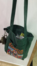 牧瑾 單肩包女大容量帆布斜挎包學(xué)生時(shí)尚托特包日系原宿潮流手提布袋 綠色（帶青蛙掛件） 曬單實(shí)拍圖