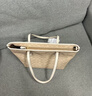 蔻馳（COACH）【官方】奧萊女士女包經(jīng)典標(biāo)志CITY拉鏈托特包老花city30 沙黃色/粉筆白色（新版） 曬單實(shí)拍圖