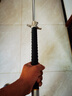 甩棍伸縮棍三節棍防身合法武器鐵棍子彈簧甩棒防狼用品車(chē)載甩鞭 合金鋼海綿亮銀款65厘米 曬單實(shí)拍圖