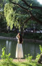茯見(jiàn)純欲吊帶連衣裙女鏤空露腰夏季設(shè)計(jì)感氣質(zhì)收腰顯瘦流蘇長(zhǎng)裙子 杏色 M 曬單實(shí)拍圖