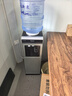夏新（Amoi）飲水機(jī)家用立式辦公室桶裝水制冷制熱冷熱型客廳小型臺(tái)式快速加熱燒水器冷熱兩用上置式落地飲水器 黑銀雙門推杯取水 冷熱型 曬單實(shí)拍圖