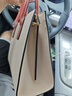 Cohnim kevin奢侈品女士包包女包單肩斜挎手提包送媽媽老婆女友教師節生日禮物 c02077奶茶配棕【就近倉發(fā)貨】 曬單實(shí)拍圖