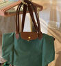 瓏驤（LONGCHAMP）新品 女士中號長(cháng)柄可折疊手提單肩購物袋餃子包托特包女包 2605 089 P99 青瓷色 曬單實(shí)拍圖