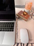 威頓【2025同芯頂配】適用apple/蘋果鼠標(biāo)無(wú)線Mac妙控藍(lán)牙MacBook筆記本電腦air ipad平板Magic可充電 【妙控鼠標(biāo)-蘋果白】MFI質(zhì)量認(rèn)證丨原版多點(diǎn)觸控 頂配同芯【官新1:1還 曬單實(shí)拍圖