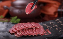 張飛牛肉225g四川老字號(hào)原味五香醬鹵牛肉干下飯佐餐熟食成都特產(chǎn)小吃 225原味*2+225五香*2（禮品袋） 曬單實(shí)拍圖