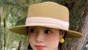 津炳勝草帽女法式平頂草帽女款大頭圍平檐海邊沙灘度假禮帽大碼編織帽 【凹頂卡其+黑帶】 編織防曬帽 曬單實(shí)拍圖