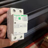 施耐德電氣 自恢復(fù)過欠壓保護(hù)器 2P 63A 兩極空氣開關(guān)1P+N  R9系列 R9C44263 曬單實(shí)拍圖