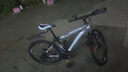 金武端自行車(chē)成人山地車(chē)公路賽車(chē)單車(chē)騎行變速超輕越野中學(xué)生初中青少年 頂配版-輻條輪-黑白色 26寸21速 曬單實(shí)拍圖