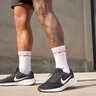 耐克NIKE男子跑步鞋REVOLUTION 7運動鞋F(xiàn)B2207-001黑白40.5 曬單實拍圖