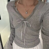 甜美蕾絲長(zhǎng)袖T恤女2025新款春秋季小個(gè)子上衣系帶修身內(nèi)搭打底衫 灰色 M 曬單實(shí)拍圖