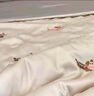 紅豆夏季輕奢刺繡冰絲四件套裸睡高級(jí)感空調(diào)夏涼被套件床上用品可機(jī)洗 臘腸狗-香檳灰 【絲滑涼爽裸睡】 2.0*2.3m夏涼被四件套/ 床單款 . 曬單實(shí)拍圖
