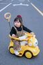 邁多熊兒童電動(dòng)車(chē)扭扭車(chē)遙控可坐人1-5歲男女寶寶滑滑車(chē)充電兒童玩具車(chē) 【遙控款】黃+大電瓶+藍牙音樂(lè )+推把圍欄+軟輪 可拆卸餐盤(pán) 曬單實(shí)拍圖
