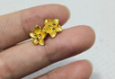 周六福黃金耳釘女足金999花卉耳飾耳針節日禮物 計價(jià) 2.2g 曬單實(shí)拍圖