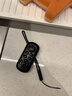 佑粒2025年變焦藍牙遙控器看小說(shuō)遠程拍照視頻直播旅行充電適用于蘋(píng)果安卓華為刷抖音鏡頭翻轉放大縮小 【黑色】可變焦充電款藍牙遙控器 曬單實(shí)拍圖