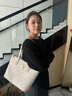 麥斯卡（Mesuca）迪士尼托特包女2025年新款時(shí)尚百搭單肩包高級感通勤手提包 米白 曬單實(shí)拍圖