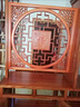 豪瑞森中式實(shí)木玄關(guān)柜客廳隔斷雙面雕花酒柜福字屏風(fēng)儲物間廳柜門(mén)口鞋柜 90福字玄關(guān)柜 曬單實(shí)拍圖