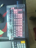 狼蛛（AULA）F108pro客制化機械鍵盤(pán)有線(xiàn)/藍牙/2.4G無(wú)線(xiàn)三模連接全配列Gasket結構RGB燈效游戲辦公鍵盤(pán)家用設備 【黑莓粉】等高線(xiàn)側刻+F108星夜黑-焦糖拿鐵軸 曬單實(shí)拍圖