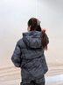 波司登（BOSIDENG）25新款羽絨服90絨男女同款情侶冬季短款潮流連帽外套B250246330 巖脊深灰雪山9EM2-趨勢推薦 M 165/88A 體重約110-120斤 曬單實(shí)拍圖