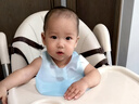 貝兒欣新生嬰兒自主進(jìn)食練習兒童餐具輔食勺子寶寶勺子學(xué)吃飯訓練硅膠勺 藍色硅膠防水圍兜【帶收納盒】 曬單實(shí)拍圖