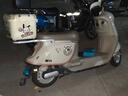 萬(wàn)仕龍電動(dòng)車(chē)后備箱通用大容量適用九號雅迪愛(ài)瑪電瓶踏板摩托車(chē)尾箱儲物 36L【燕麥咖】+內襯+小狗貼紙 市面新款四位密碼鎖尾箱 曬單實(shí)拍圖