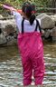 神鯊玫紅色兒童下水褲連體褲趕海衣服防水褲涉水服雨褲玩水玩沙趕海服 曬單實(shí)拍圖