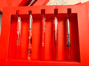 百樂(lè )（PILOT）紅色中性筆簽字筆水性筆0.5可擦筆文具套裝辦公用品紅筆教師節禮物送老師批改作業(yè)高顏值禮盒5支裝 曬單實(shí)拍圖