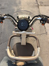 雅迪（yadea）電動(dòng)車(chē)摩登光芒兒童座椅前置通配型寶寶椅安全避震電瓶車(chē)兒童座椅包圍款-米白色 曬單實(shí)拍圖