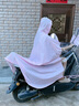 天堂雨衣電動(dòng)車(chē)女男摩托車(chē)長(cháng)款防暴雨超大單人加大加厚電瓶車(chē)雨披成人 櫻花粉-有鏡套（5XL超大護腳） 曬單實(shí)拍圖