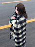 CharisKitty小c&k圍巾女秋冬季2025新款韓系氛圍感披肩保暖格子圍脖生日禮物 CK圍巾-黑灰色【限定禮盒包裝】 曬單實拍圖